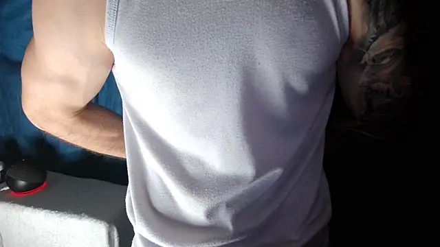 Snapshot of Kenner_fox77 chatting on December 2024 01:24:01 AM Kenner fox77 online show from December 2024 01:24:01 AM