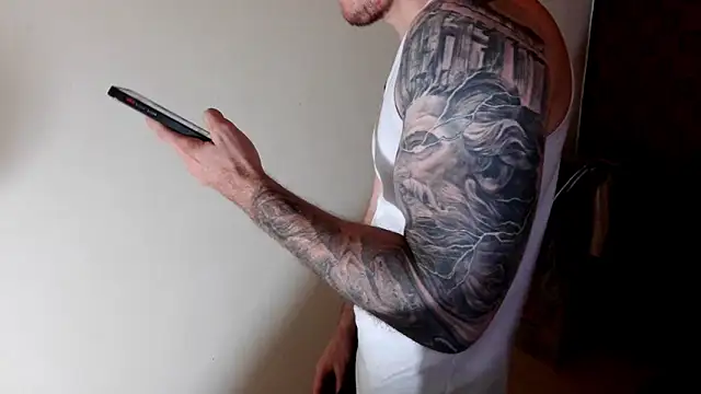 Snapshot of Kenner_fox77 chatting on January 2026 08:29:01 AM Kenner fox77 online show from January 2026 08:29:01 AM