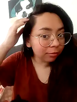 Peach-Lawrence online show from December 2024 07:40:02 PM