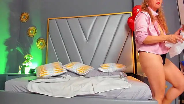 BrendaAdams  online show from February 2025 10:56:02 AM