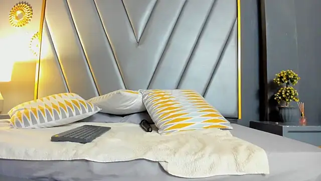 BrendaAdams  online show from March 2026 10:40:02 AM