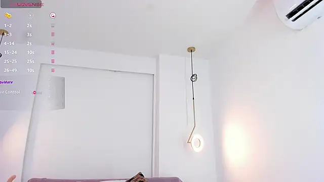 Snapshot of _huge_boobs_ebony chatting on February 2025 10:17:02 PM huge boobs ebony online show from February 2025 10:17:02 PM