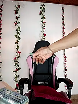 ariana lavoie- online show from October 2025 08:51:02 PM