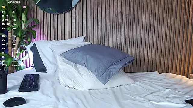 Snapshot of DilanJonnes_ chatting on December 2024 12:59:02 AM DilanJonnes online show from December 2024 12:59:02 AM