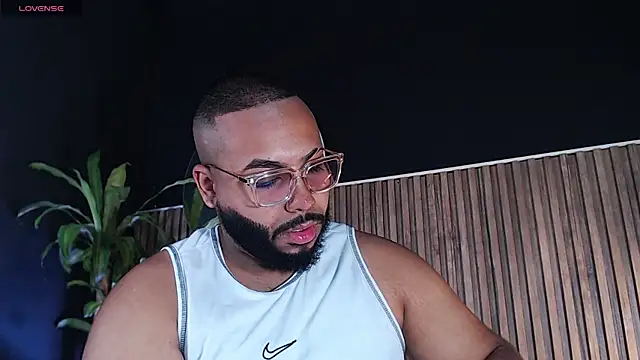 Snapshot of DilanJonnes_ chatting on December 2024 08:56:01 PM DilanJonnes online show from December 2024 08:56:01 PM