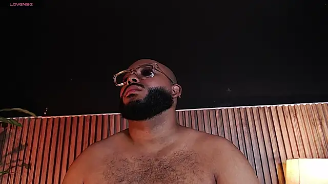 Snapshot of DilanJonnes_ chatting on October 2025 12:22:01 AM DilanJonnes online show from October 2025 12:22:01 AM