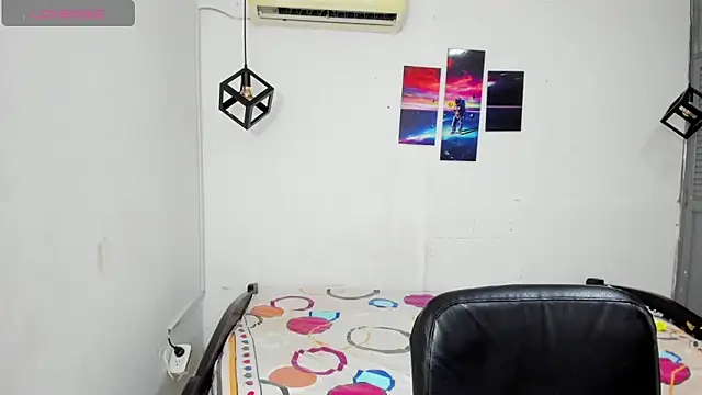 Snapshot of emy_0 chatting on December 2024 03:27:02 AM emy 0 online show from December 2024 03:27:02 AM