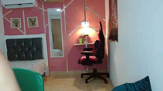 Snapshot of emy_0 chatting on January 2025 07:53:02 PM emy 0 online show from January 2025 07:53:02 PM