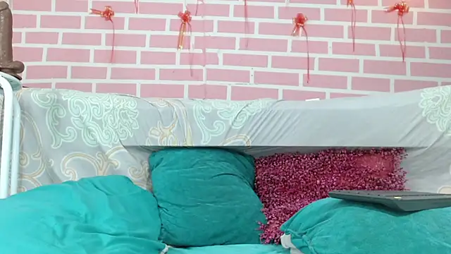 Snapshot of emy_0 chatting on February 2025 11:04:02 PM emy 0 online show from February 2025 11:04:02 PM