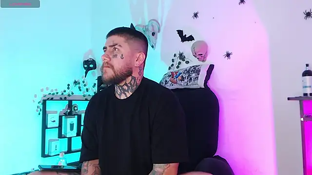 Snapshot of Ash_gusbig chatting on December 2024 11:03:01 PM Ash gusbig online show from December 2024 11:03:01 PM