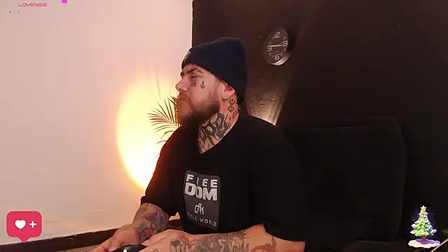 Snapshot of Ash_gusbig chatting on January 2025 04:48:02 PM Ash gusbig online show from January 2025 04:48:02 PM