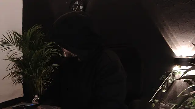 Snapshot of Ash_gusbig chatting on January 2025 02:37:01 AM Ash gusbig online show from January 2025 02:37:01 AM