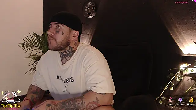 Snapshot of Ash_gusbig chatting on February 2025 12:51:01 AM Ash gusbig online show from February 2025 12:51:01 AM