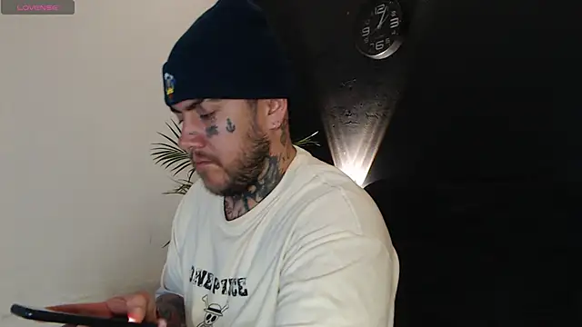 Snapshot of Ash_gusbig chatting on February 2025 03:06:01 AM Ash gusbig online show from February 2025 03:06:01 AM