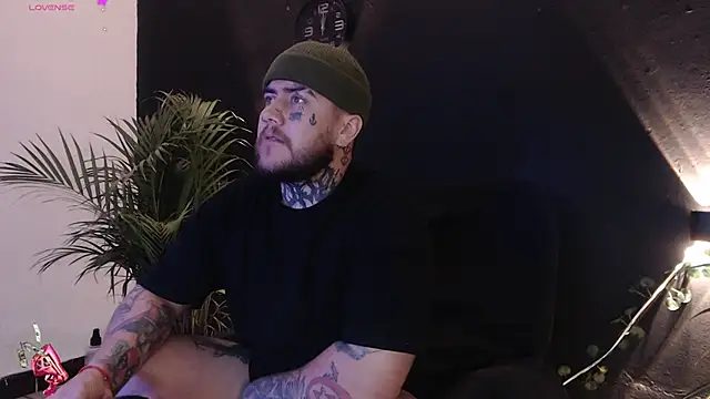 Snapshot of Ash_gusbig chatting on February 2025 02:18:01 AM Ash gusbig online show from February 2025 02:18:01 AM