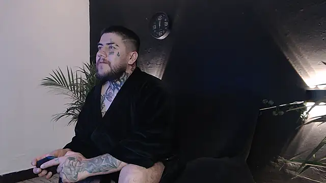 Snapshot of Ash_gusbig chatting on March 2025 04:38:02 AM Ash gusbig online show from March 2025 04:38:02 AM