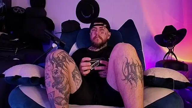 Snapshot of Ash_gusbig chatting on March 2026 02:39:02 AM Ash gusbig online show from March 2026 02:39:02 AM