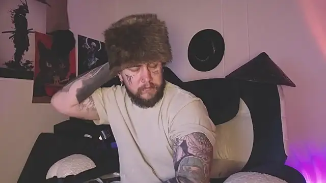 Snapshot of Ash_gusbig chatting on March 2026 03:32:02 AM Ash gusbig online show from March 2026 03:32:02 AM