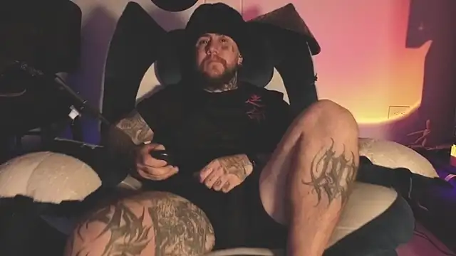 Snapshot of Ash_gusbig chatting on March 2026 03:33:02 AM Ash gusbig online show from March 2026 03:33:02 AM