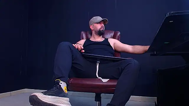 JackEthann online show from October 2025 05:04:02 AM