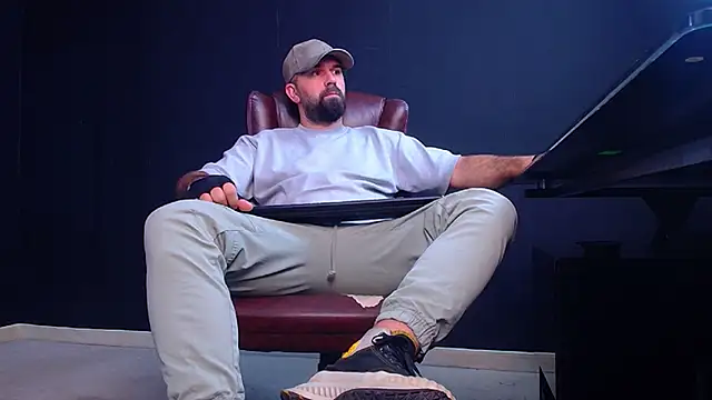 JackEthann online show from October 2025 04:44:01 AM