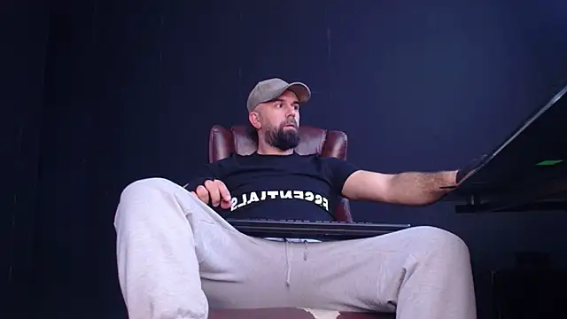 JackEthann online show from October 2025 04:42:01 AM