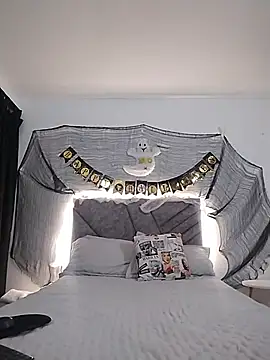 brittanypalmer2023 online show from November 2025 02:46:02 AM