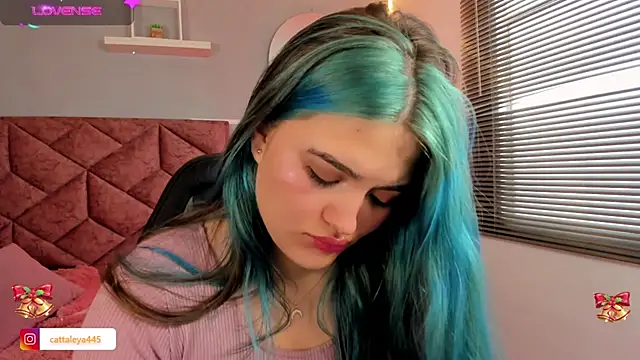 Snapshot of cattaleya___ chatting on December 2024 01:22:01 PM cattaleya online show from December 2024 01:22:01 PM