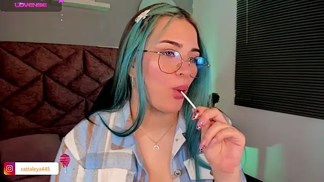 Snapshot of cattaleya___ chatting on January 2025 03:07:02 AM cattaleya online show from January 2025 03:07:02 AM