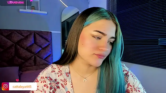 Snapshot of cattaleya___ chatting on January 2025 03:23:02 AM cattaleya online show from January 2025 03:23:02 AM