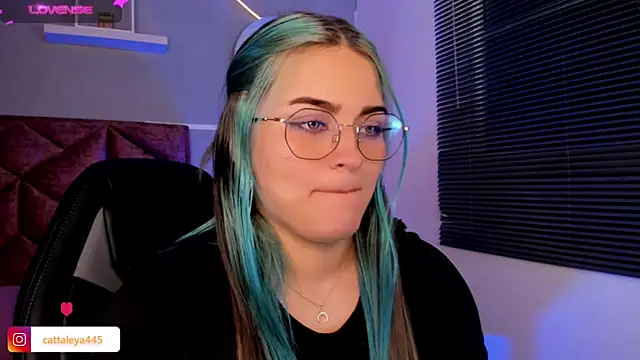 Snapshot of cattaleya___ chatting on January 2025 04:10:02 AM cattaleya online show from January 2025 04:10:02 AM