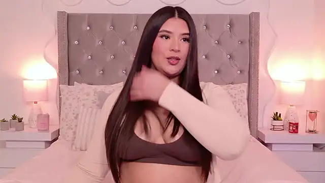 JuliaSUMMERS2022 online show from January 2026 12:59:01 AM