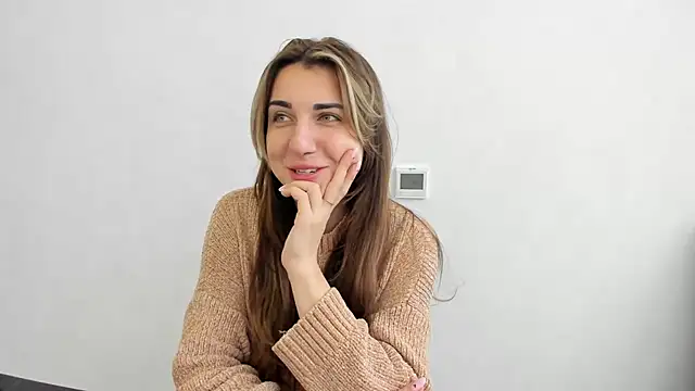 Summmmersky online show from February 2025 06:53:02 AM