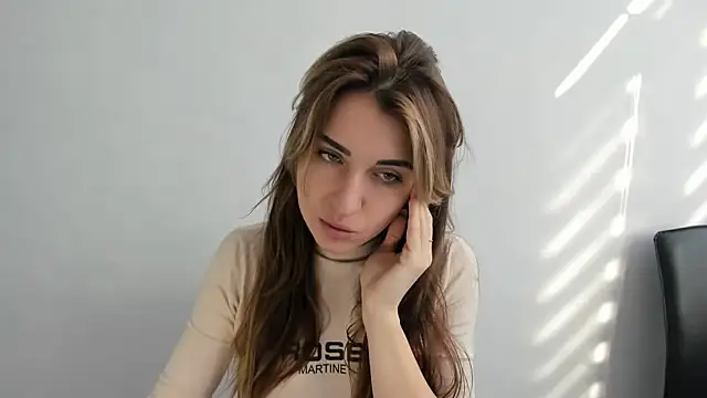 Summmmersky online show from February 2025 07:55:01 AM