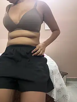 samayra124 online show from December 2025 10:11:01 AM