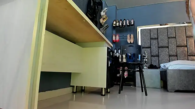 Matureyulyet online show from June 2026 08:40:01 PM