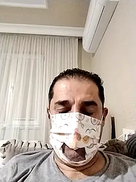 Snapshot of milf_hunter_35 chatting on May 2026 12:37:01 AM milf hunter 35 online show from May 2026 12:37:01 AM