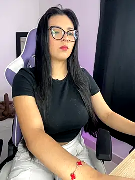 Madyson Hot online show from November 2025 12:44:02 PM