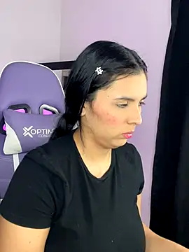 Madyson Hot online show from November 2025 12:37:01 PM