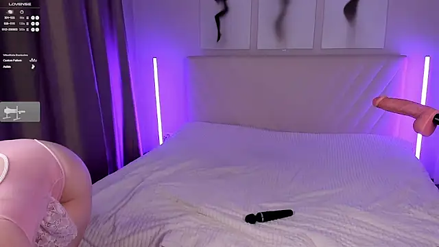 EmmaBarbs online show from October 2025 08:50:01 PM