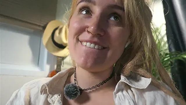 Snapshot of Winnie_sweet chatting on February 2025 07:45:02 AM Winnie sweet online show from February 2025 07:45:02 AM