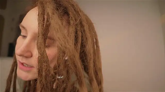 Snapshot of Winnie_sweet chatting on April 2026 02:14:01 PM Winnie sweet online show from April 2026 02:14:01 PM