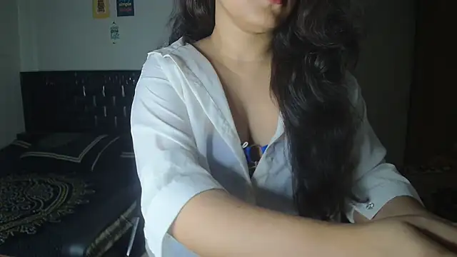 Most-Beautiful-Queen online show from April 2026 04:37:01 AM