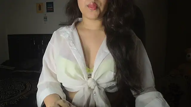 Most-Beautiful-Queen online show from May 2026 07:33:01 PM