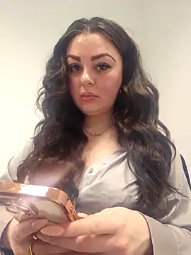 Snapshot of Britishbella chatting on February 2026 03:16:01 PM Britishbella online show from February 2026 03:16:01 PM