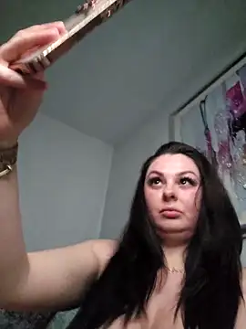 Snapshot of Britishbella chatting on April 2026 11:49:02 PM Britishbella online show from April 2026 11:49:02 PM