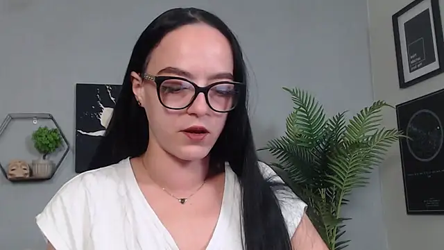 IzabelllNoir online show from April 2026 10:17:02 AM