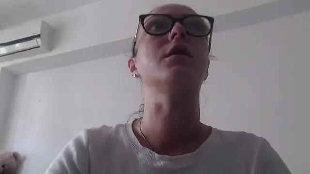 IzabelllNoir online show from June 2026 08:15:01 AM