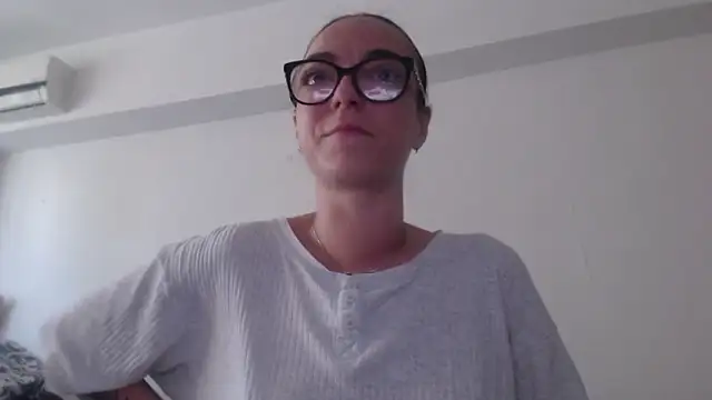 IzabelllNoir online show from June 2026 08:02:02 AM