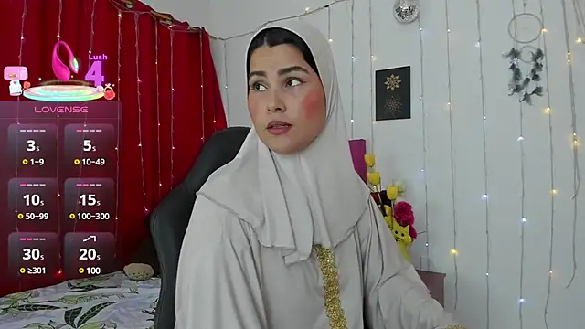 AishaAmin  online show from March 2025 12:15:01 PM